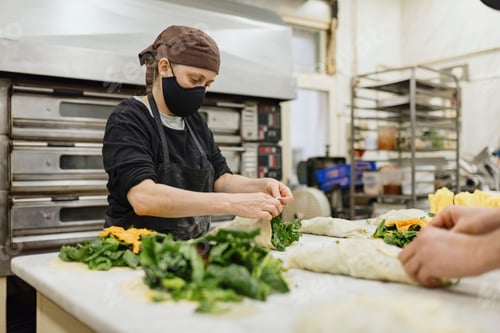 Preview: Working bakery team