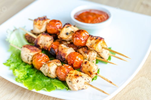 Preview: Grilled chicken skewers with cherry tomatoes