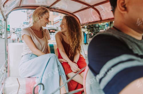 Preview: Couple of beautiful girls visiting bangkok maining attractions