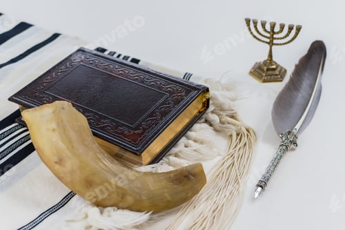Preview: Shot of symbols of the Jewish holiday on white background