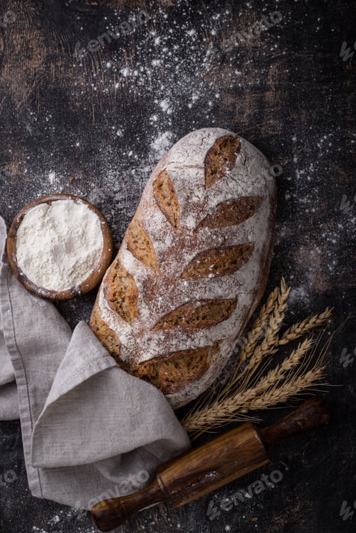 Preview: Fresh homemade bread with a crispy crust