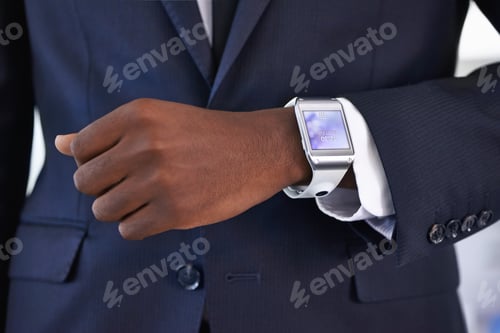 Preview: Keeping the time just got hi tech