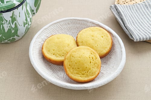 Preview: Bika Ambon (Tapioca sponge cake)