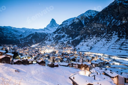 Preview: amazing view of Matterhorn peak from Zermatt
