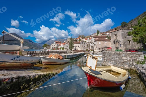Preview: Boat on the shore in Perast