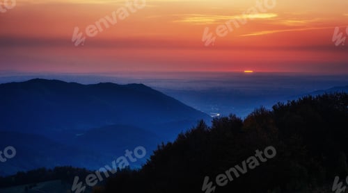 Preview: colorful sky with sun background in mountains. sunset, sunrise.
