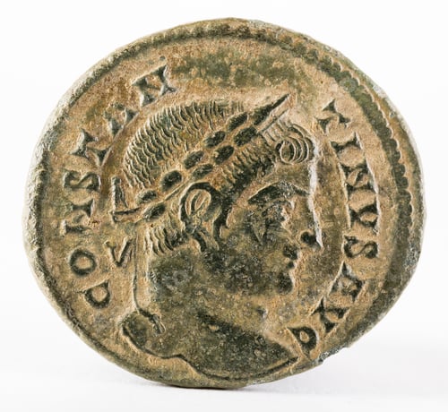 Preview: Closeup shot of an ancient Roman copper coin of Emperor Constantinus I Magnus, obverse