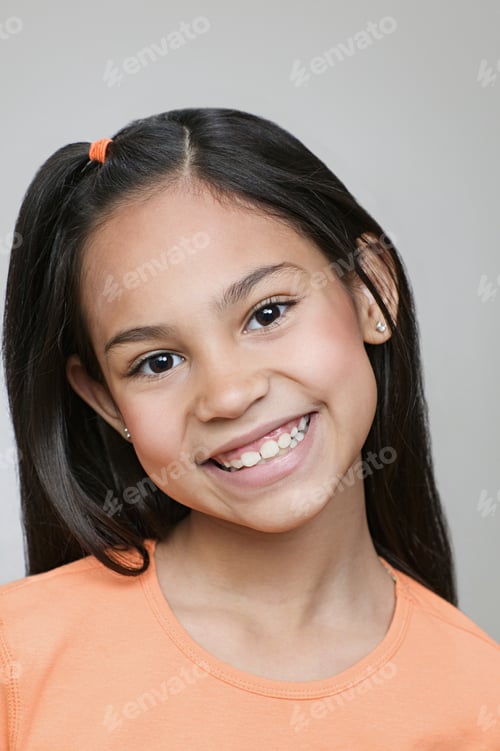 Preview: Portrait of a smiling girl