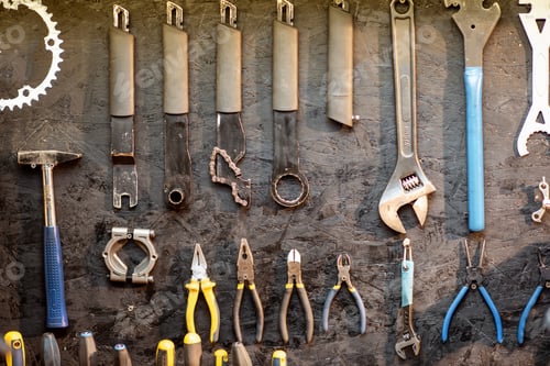 Preview: Wall with different working tools