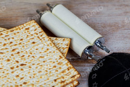 Preview: Matzot and red wine symbols of Passover