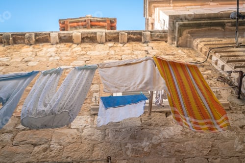 Preview: Laundry drying on a clothesline