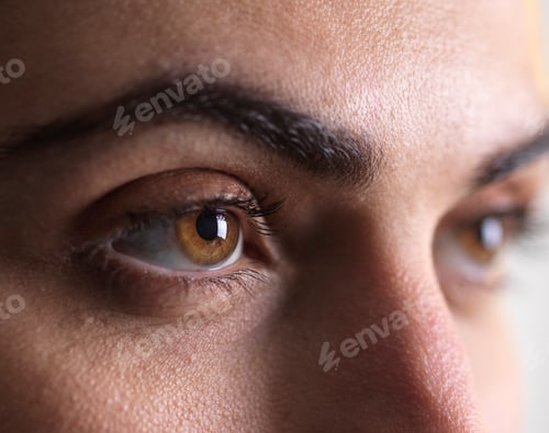 Preview: Intense gaze A closeup of thoughtful eyes