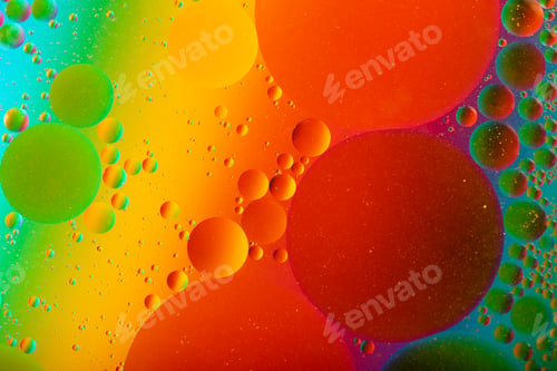 Preview: Macro photography of the oil drops on the water surface.