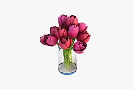 Preview: Overlapping tulips in glass vase