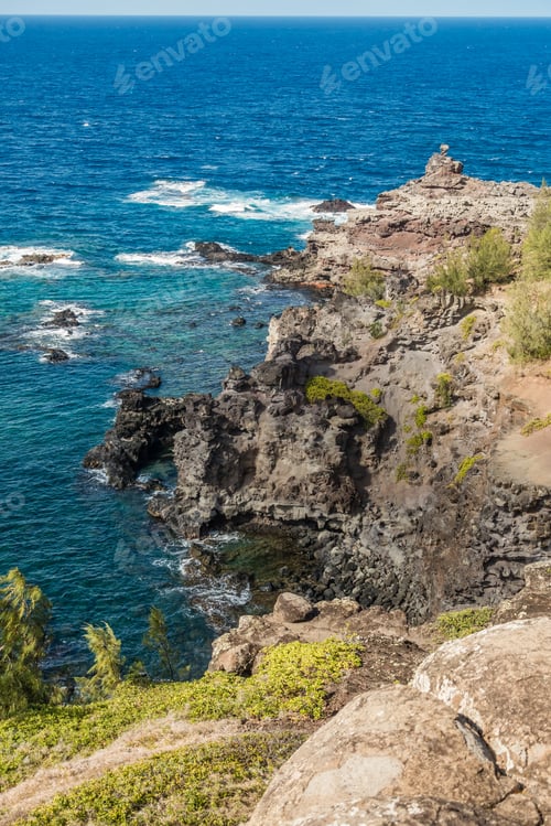 Preview: A View Of A Rocky Shoreline On The Northwest Area Of Maui, Hawaii.