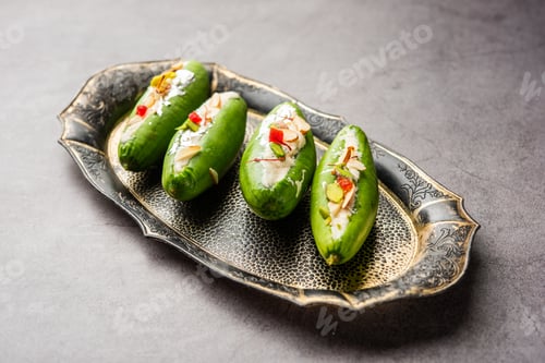 Preview: Parwal Mithai is a popular North Indian sweet called Parval Pak, made using pointed gourd and khoya