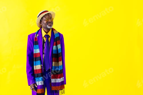 Preview: Cool senior man with fashionable outfit portrait