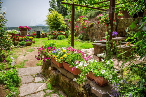 Preview: Garden in the city full of flowers