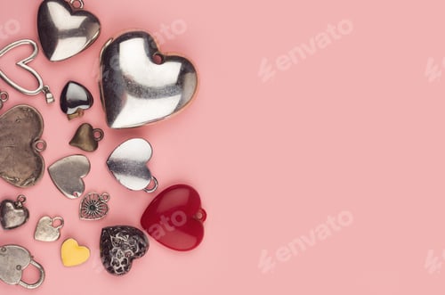 Preview: heart shaped jewelry in many colors and sizes