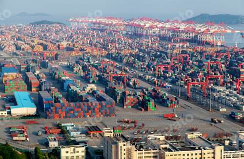 Preview: Chinese containers in Yangshan Port in Shanghai