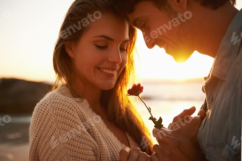 Preview: Love at the beach