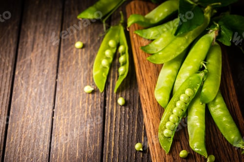 Preview: Pods of green peas