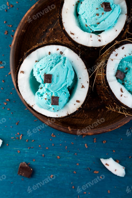 Preview: Blue ice cream in coconut bowl.