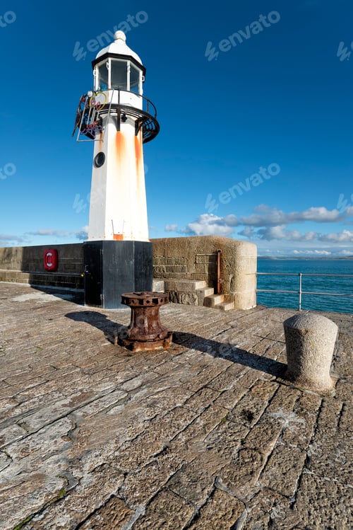 Preview: Lighthouse at St Ives