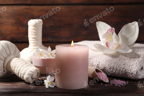 Preview: Composition with spa supplies and flowers on wooden table