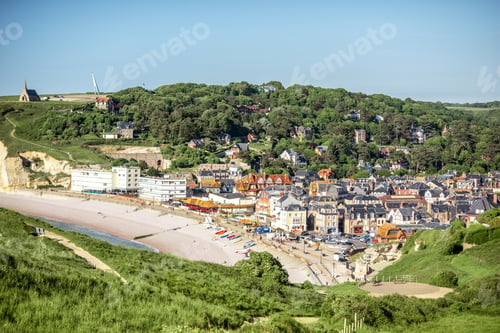 Preview: Etretat town in France