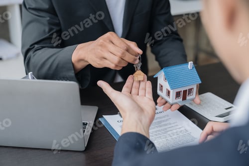 Preview: Real estate agents, insurance sales agents, and young Asian businessmen handing home keys and model
