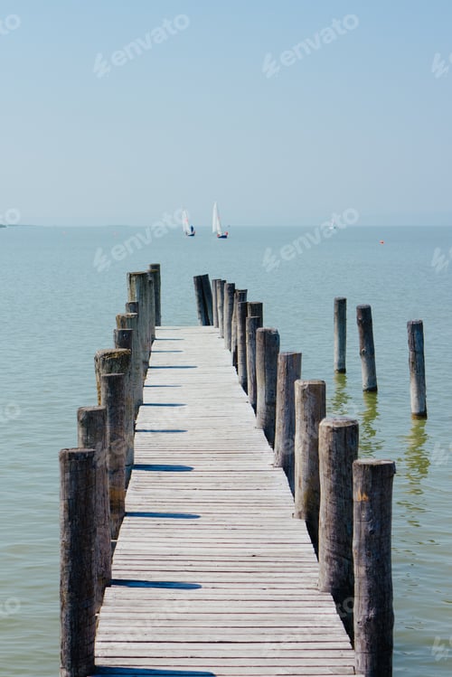 Preview: Image of a wooden path on the shore, Austria