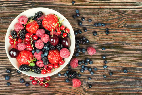 Preview: mixed berries in a bowl