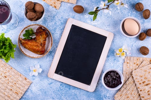 Preview: Traditional Passover Seder plate with symbolic foods. Symbolic of Jewish holiday Pesah.