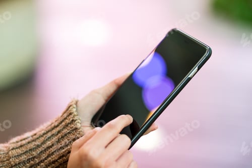 Preview: Woman use of cellphone