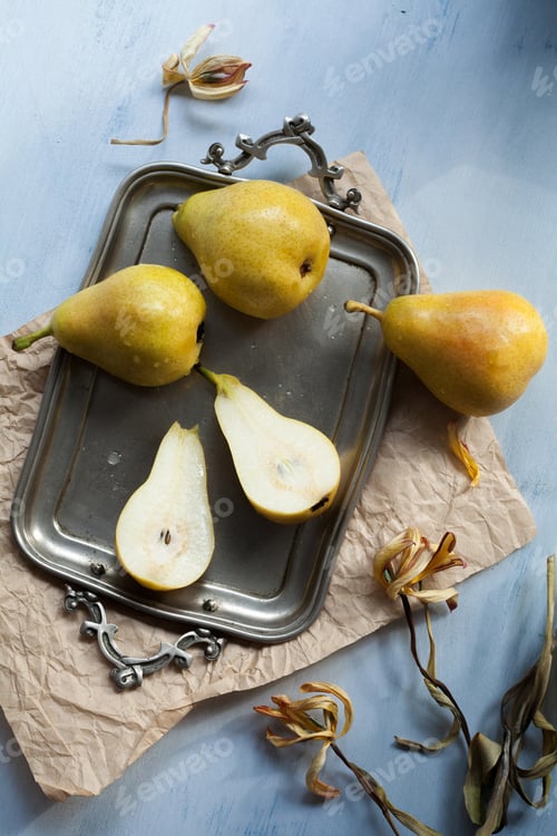 Preview: Ripe Pears on Silver Tray with Dried Flowers