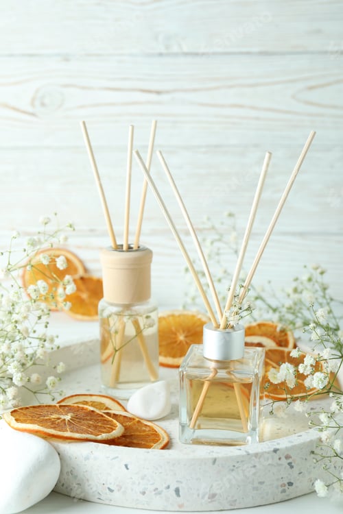 Preview: Aromatic concept with diffusers on white wooden table