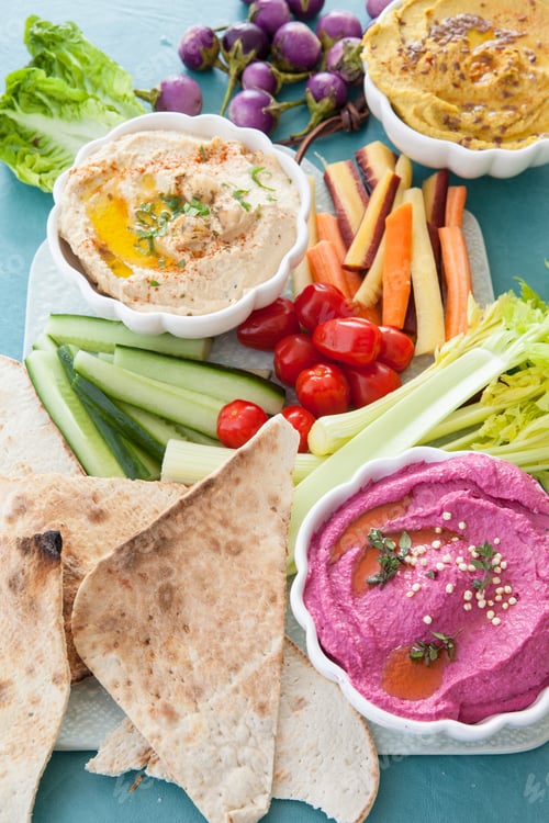 Preview: Hummus and fresh vegetables