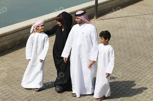 Preview: A family enjoying a sunny day by the waterfront