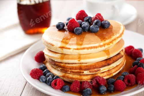 Preview: Pancakes with berries and maple syrup