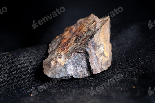 Preview: wolfeite mineral sample