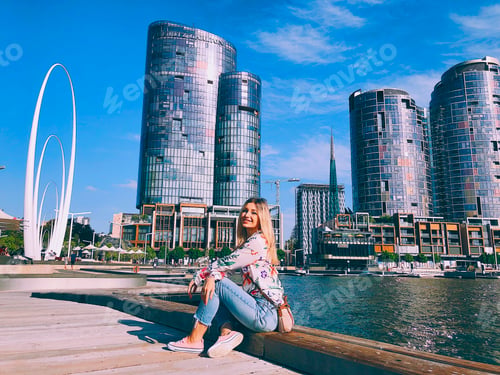 Preview: Beautiful smiling blonde girl on Vacation