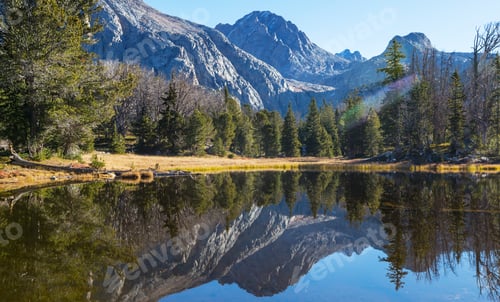 Preview: Mountain lake