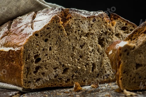 Preview: Healthy wholegrain traditional bread for sharing