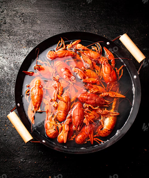 Preview: Boiled crayfish in a pot of water.