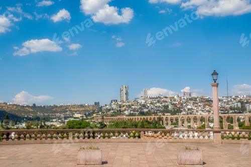 Preview: Premium image with copyspace of the arches of queretaro in mexico