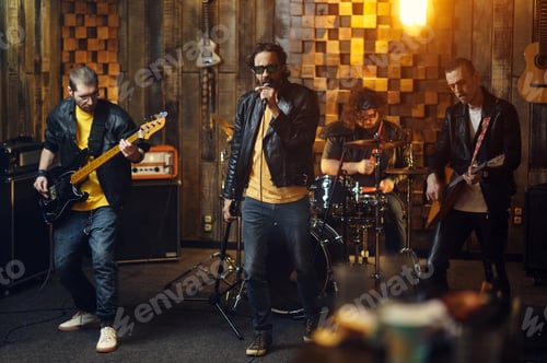 Preview: Brutal artists, music performing on stage