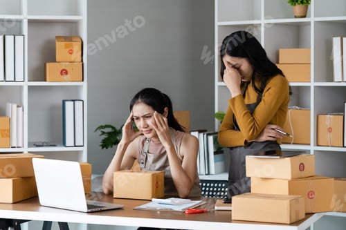 Preview: entrepreneur of online selling business is stressed. small business concept