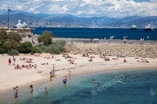 Preview: Antibes - South of France