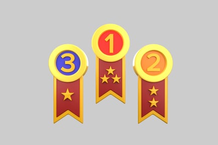 Tres cintas con diferentes números y combinaciones de colores.